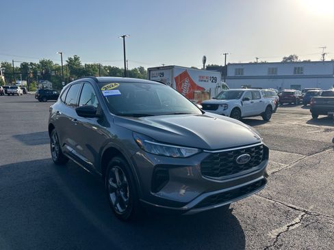 Certified 2024 Ford Escape ST-Line w/ Tech Pack #1 AWD/4WD image 21