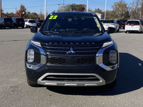 Used 2022 Mitsubishi Outlander SEL image 2