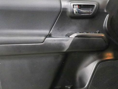 Used 2022 Toyota Tacoma TRD Sport RWD image 21