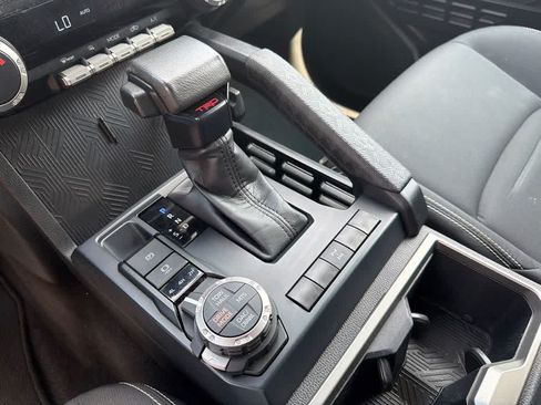 Used 2024 Toyota Tacoma TRD Off-Road AWD/4WD image 32