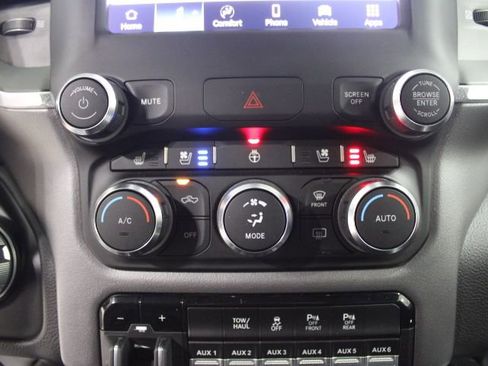 Used 2022 RAM 2500 Laramie AWD/4WD image 35