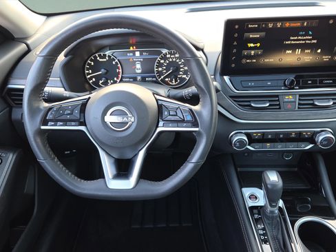 Certified 2024 Nissan Altima 2.5 SV w/ SV Premium Package image 12