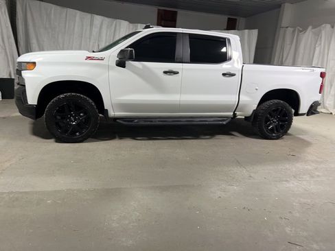Used 2021 Chevrolet Silverado 1500 Custom Trail Boss AWD/4WD image 4