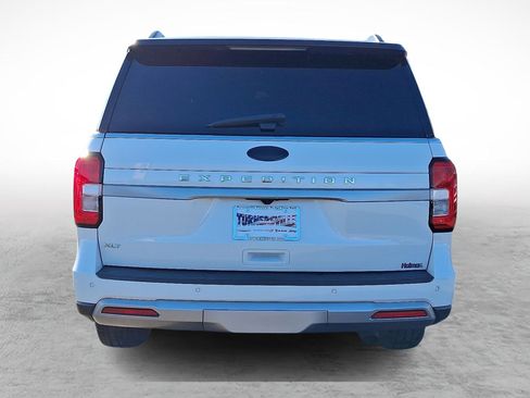 Used 2022 Ford Expedition XLT image 4