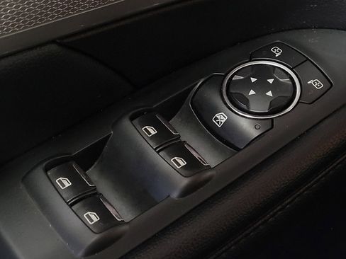 Used 2017 Ford Explorer XLT FWD image 32
