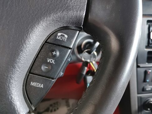 Used 2002 Ford Thunderbird RWD image 23