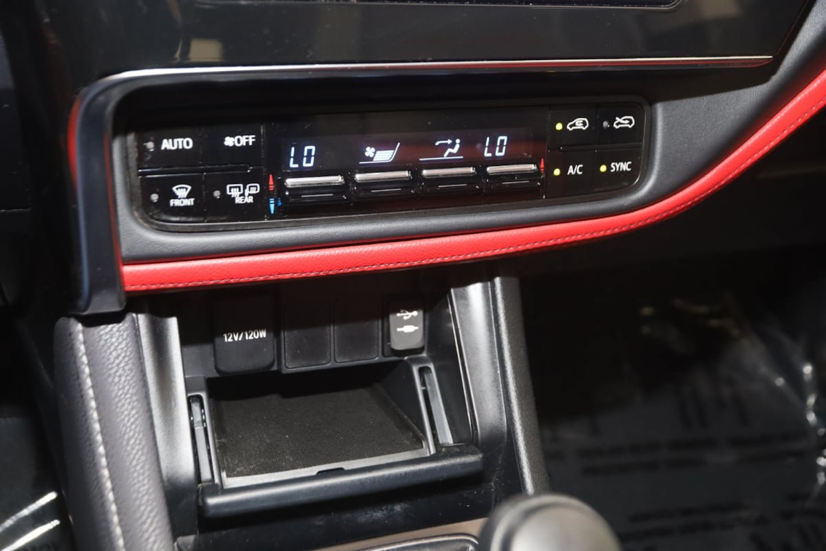 Used 2016 Scion iM FWD image 20