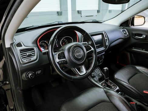 Used 2019 Jeep Compass Trailhawk image 14