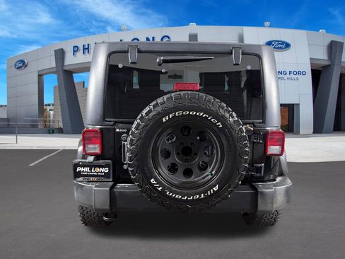Used 2009 Jeep Wrangler X AWD/4WD image 4