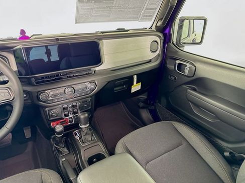 New 2026 Jeep Gladiator Sport image 25