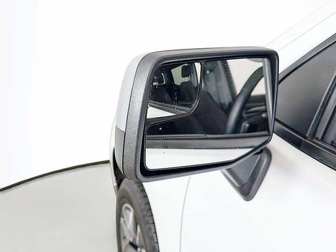 Used 2024 Chevrolet Silverado 1500 LT image 25