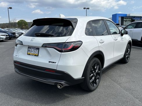Used 2025 Honda HR-V Sport image 8