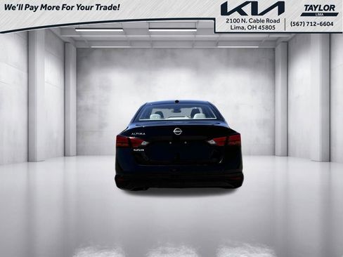 Used 2025 Nissan Altima 2.5 SV FWD image 15