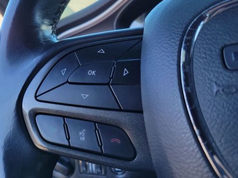 Used 2020 Dodge Challenger SXT image 15