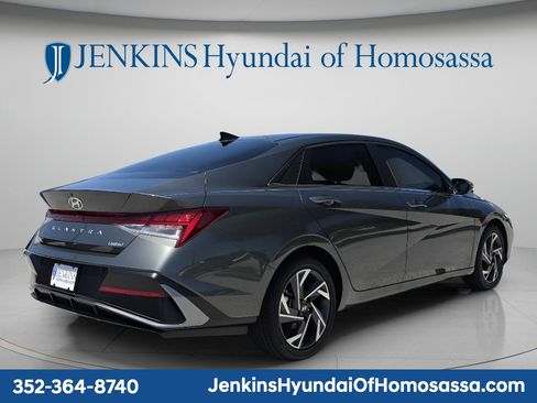 New 2026 Hyundai Elantra Limited FWD image 4