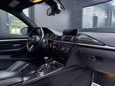 Used 2015 BMW M4 Coupe w/ Executive Package RWD image 25