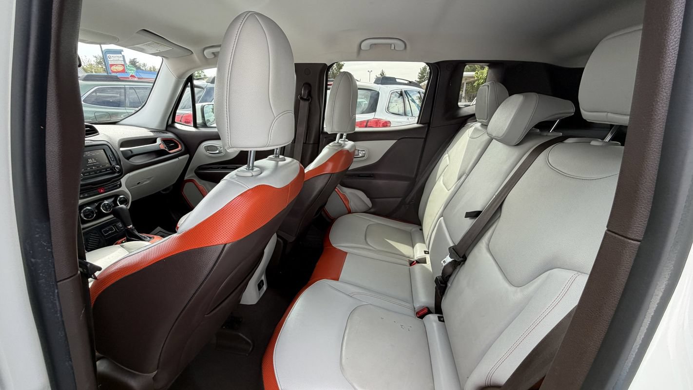 Used 2015 Jeep Renegade Limited w/ Safety & Security Group I FWD image 9