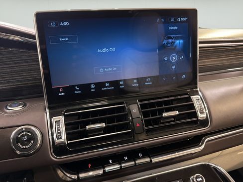 Used 2023 Lincoln Navigator L Black Label AWD/4WD image 18