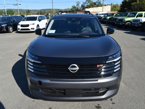 Used 2026 Nissan Kicks SR w/ Cold Weather Package AWD/4WD image 3