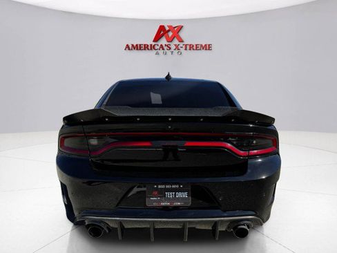 Used 2018 Dodge Charger R/T Scat Pack w/ Dynamics Package image 4