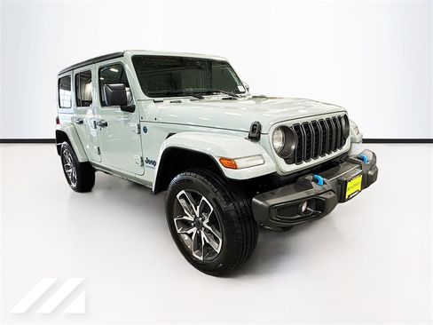 Used 2024 Jeep Wrangler Unlimited w/ Convenience Group image 3