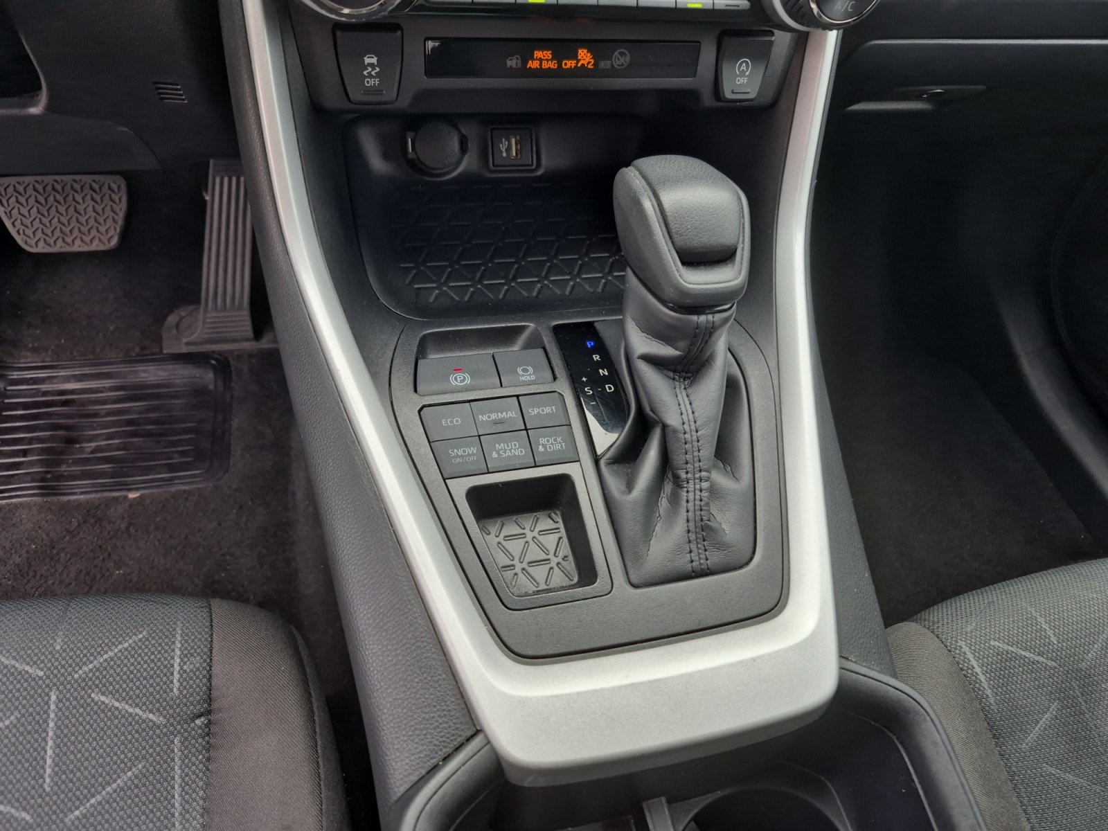 Certified 2025 Toyota RAV4 XLE AWD/4WD image 12