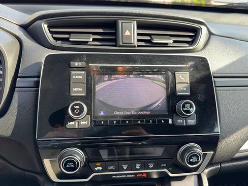 Used 2017 Honda CR-V LX image 18