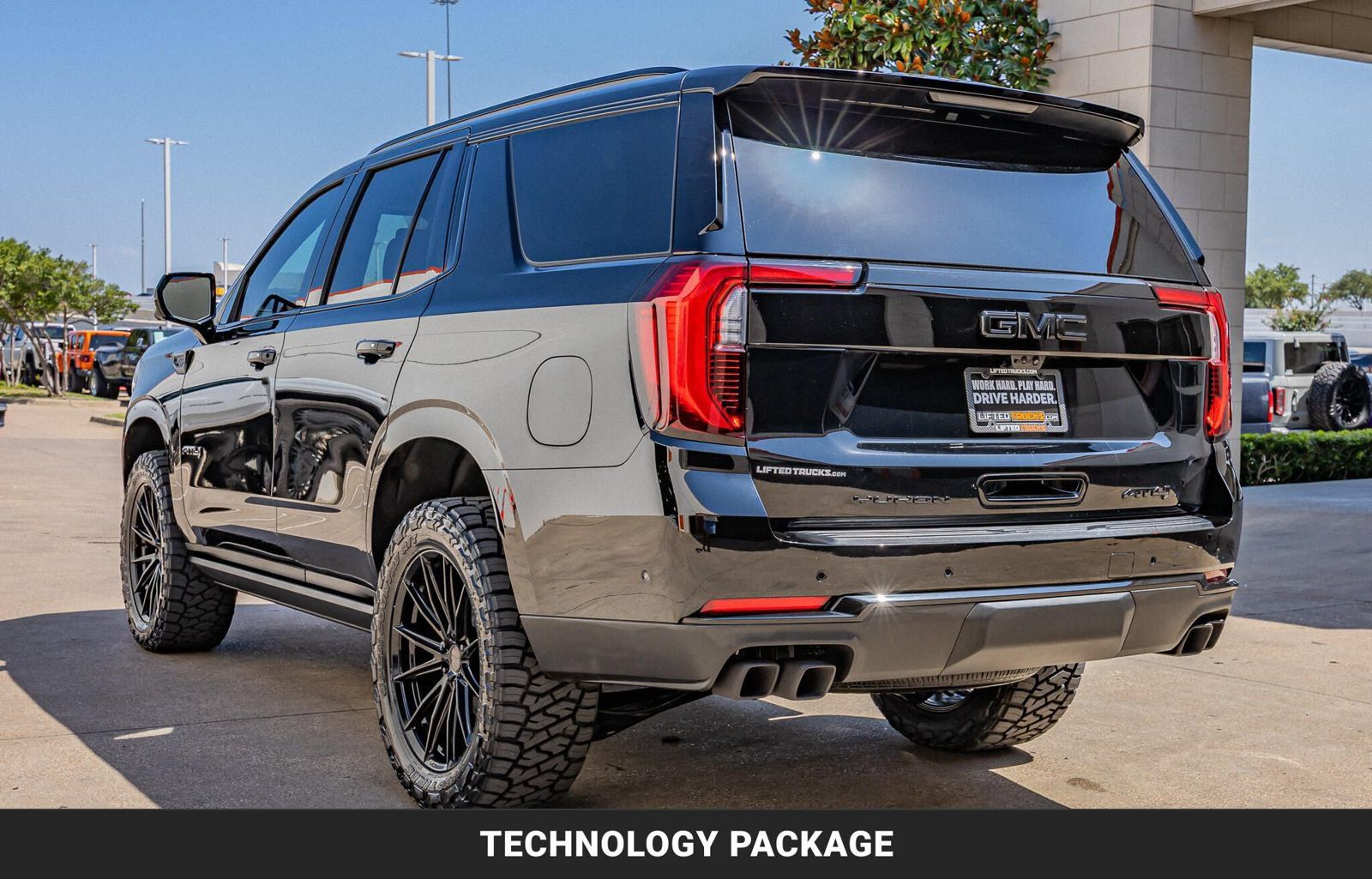 Used 2026 GMC Yukon AT4 w/ AT4 Premium Plus Package AWD/4WD image 7