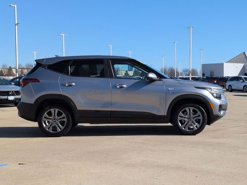 Used 2021 Kia Seltos LX image 5