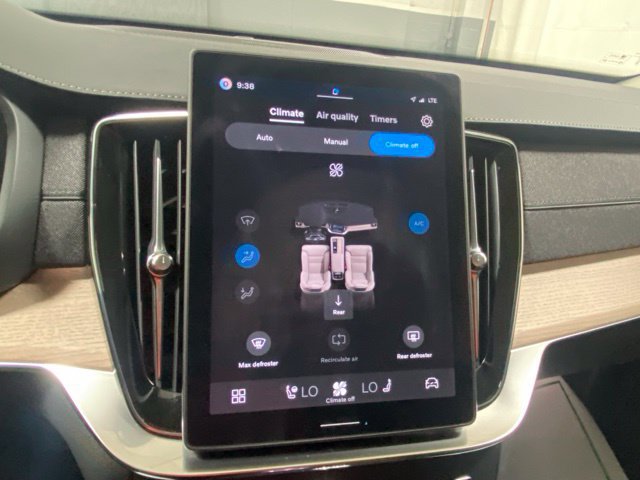 Certified 2026 Volvo XC90 B5 Plus AWD/4WD image 22