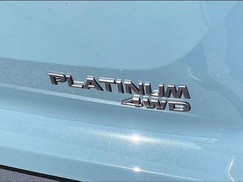 New 2026 Nissan Pathfinder Platinum image 9