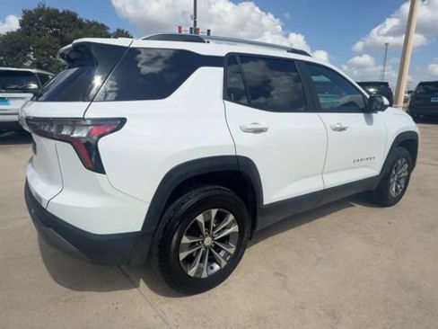 Used 2025 Chevrolet Equinox LT w/ Convenience Package II FWD image 8