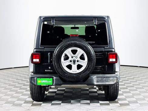 Used 2019 Jeep Wrangler Unlimited Sport S image 8