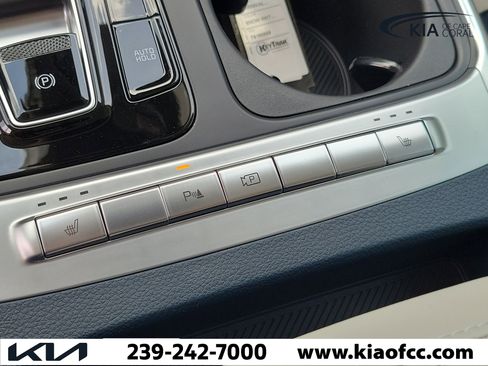 New 2026 Kia Carnival EX FWD image 28