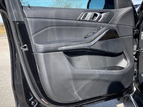 Used 2019 BMW X5 xDrive40i w/ Convenience Package image 17