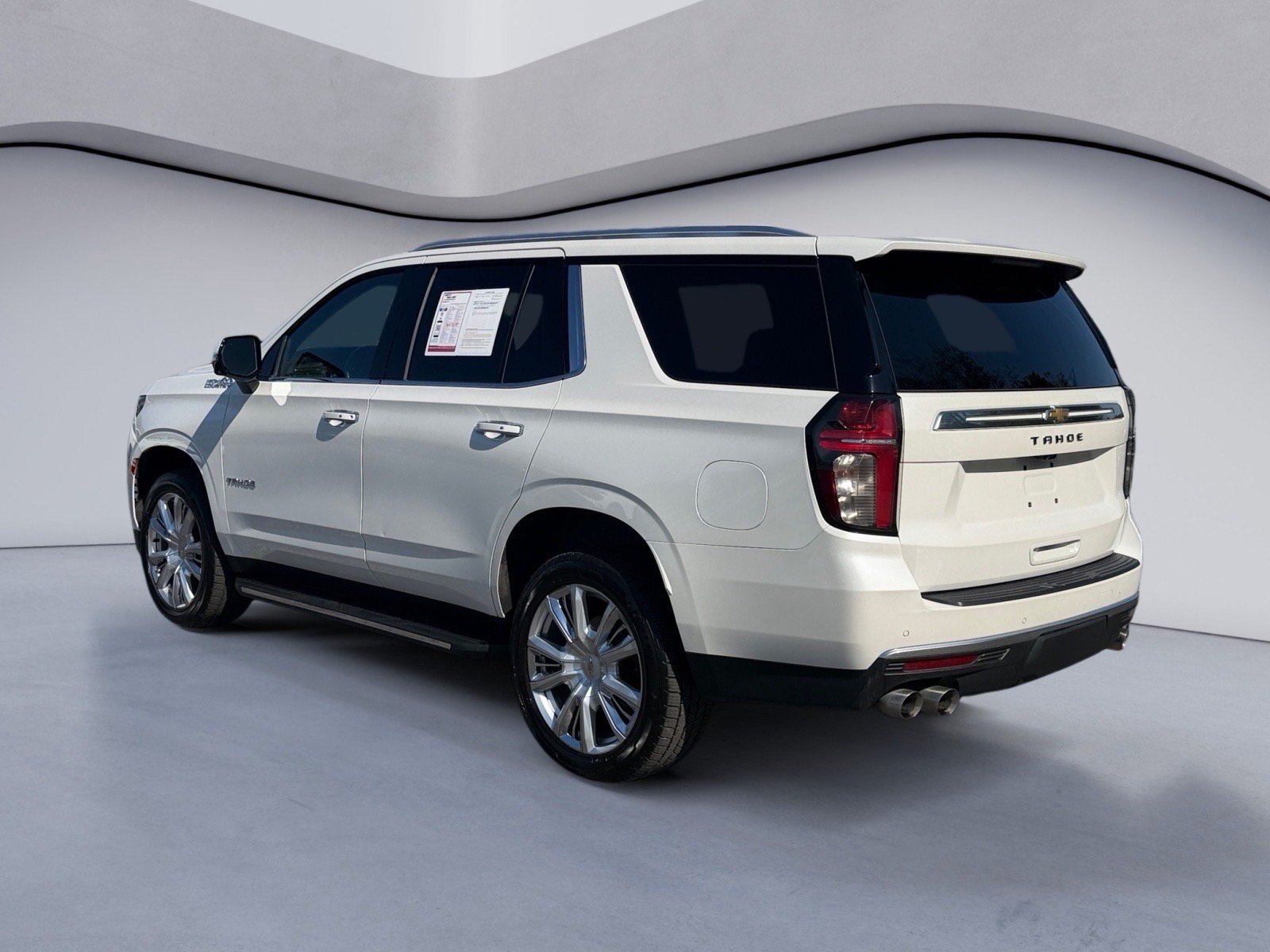 Used 2022 Chevrolet Tahoe High Country AWD/4WD image 3