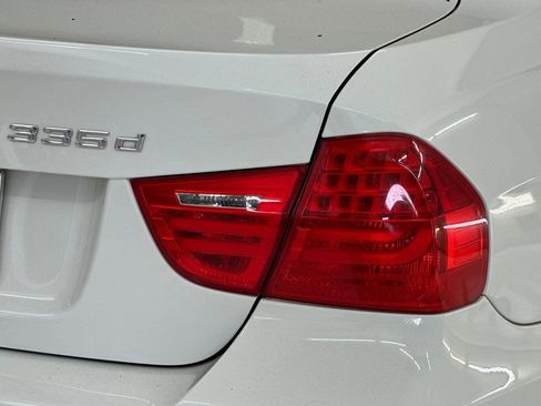 Used 2011 BMW 335d Sedan image 12