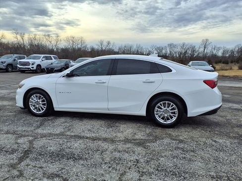 Used 2018 Chevrolet Malibu LS image 30