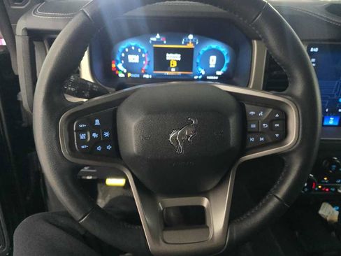 Used 2025 Ford Bronco Outer Banks AWD/4WD image 7