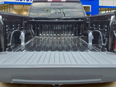 Used 2026 Chevrolet Silverado 1500 LT Trail Boss w/ Convenience Package II AWD/4WD image 21