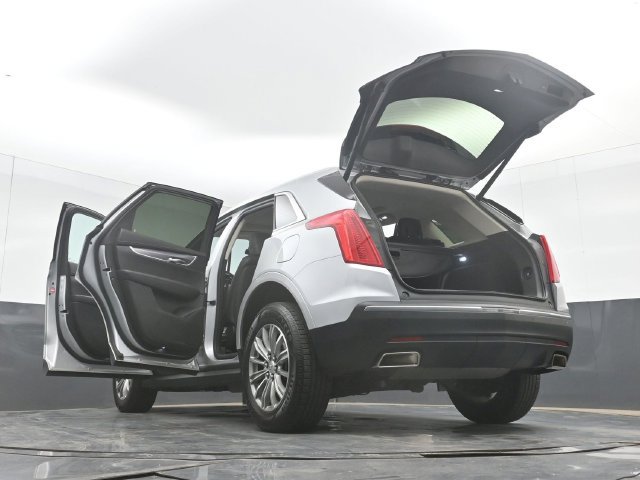 Used 2017 Cadillac XT5 Luxury w/ Driver Awareness Package AWD/4WD image 59