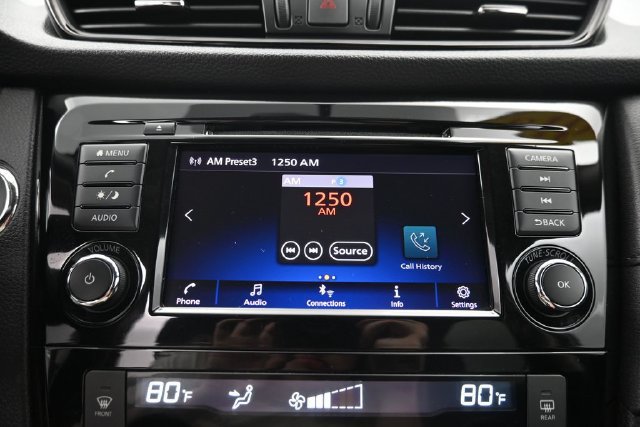 Used 2018 Nissan Rogue SV AWD/4WD image 13