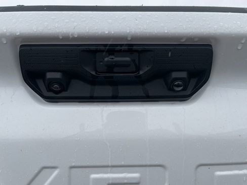 Used 2025 Chevrolet Silverado 2500 LT w/ Convenience Package image 12