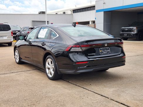 Used 2024 Honda Accord LX image 8