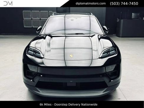 Used 2024 Porsche Macan 4 Electric w/ Premium Package AWD/4WD image 10