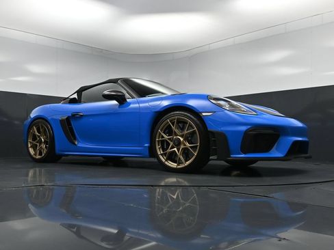 Certified 2025 Porsche 718 Boxster Spyder RS RWD image 26