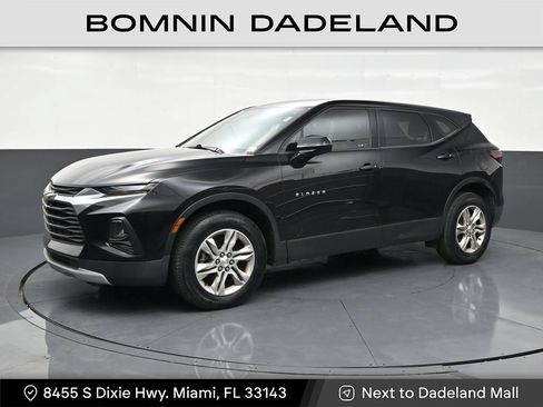 Used 2021 Chevrolet Blazer LT FWD image 1