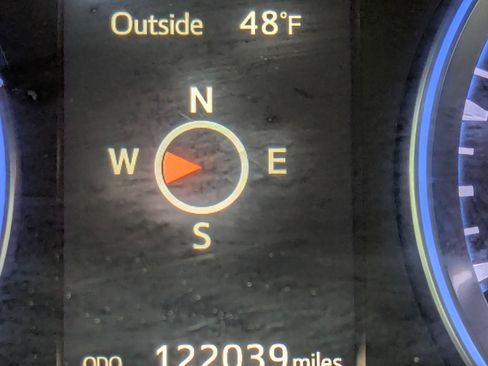 Used 2019 Toyota Highlander XLE image 19