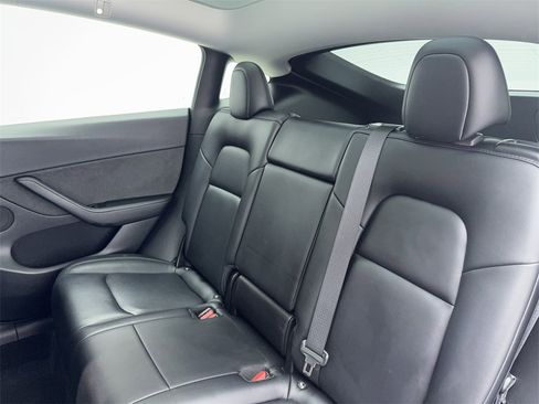 Used 2021 Tesla Model Y Long Range image 42
