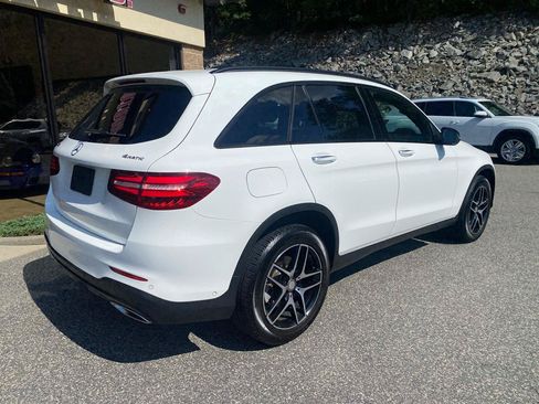 Used 2017 Mercedes-Benz GLC 300 4MATIC image 2